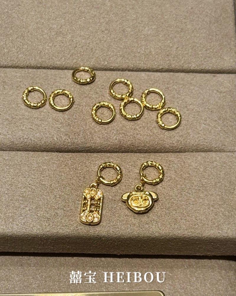 【微硬金】卷草纹吊坠环（洞口5mm）